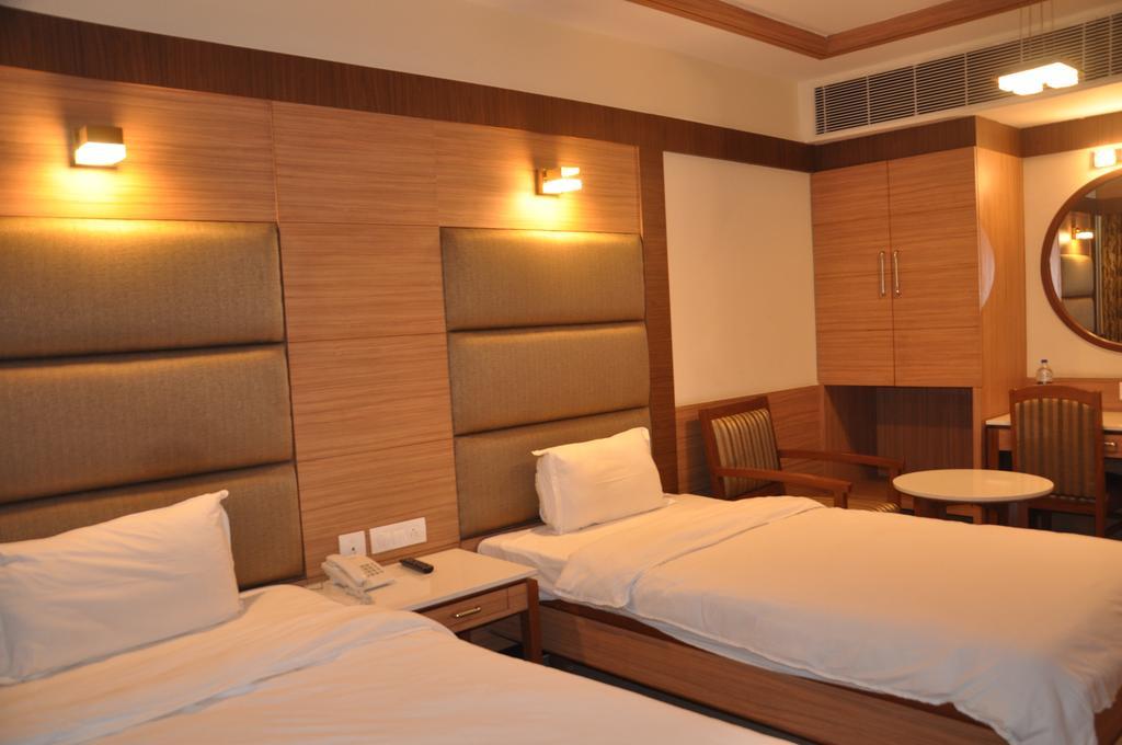 Hotel Sms Grand Inn Vellore Bagian luar foto